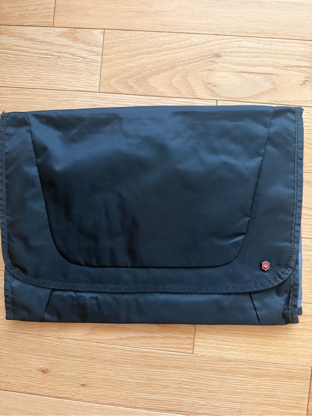 Victorinox Black Men's Toiletry Kit - Foldable Travel Dopp Organizer